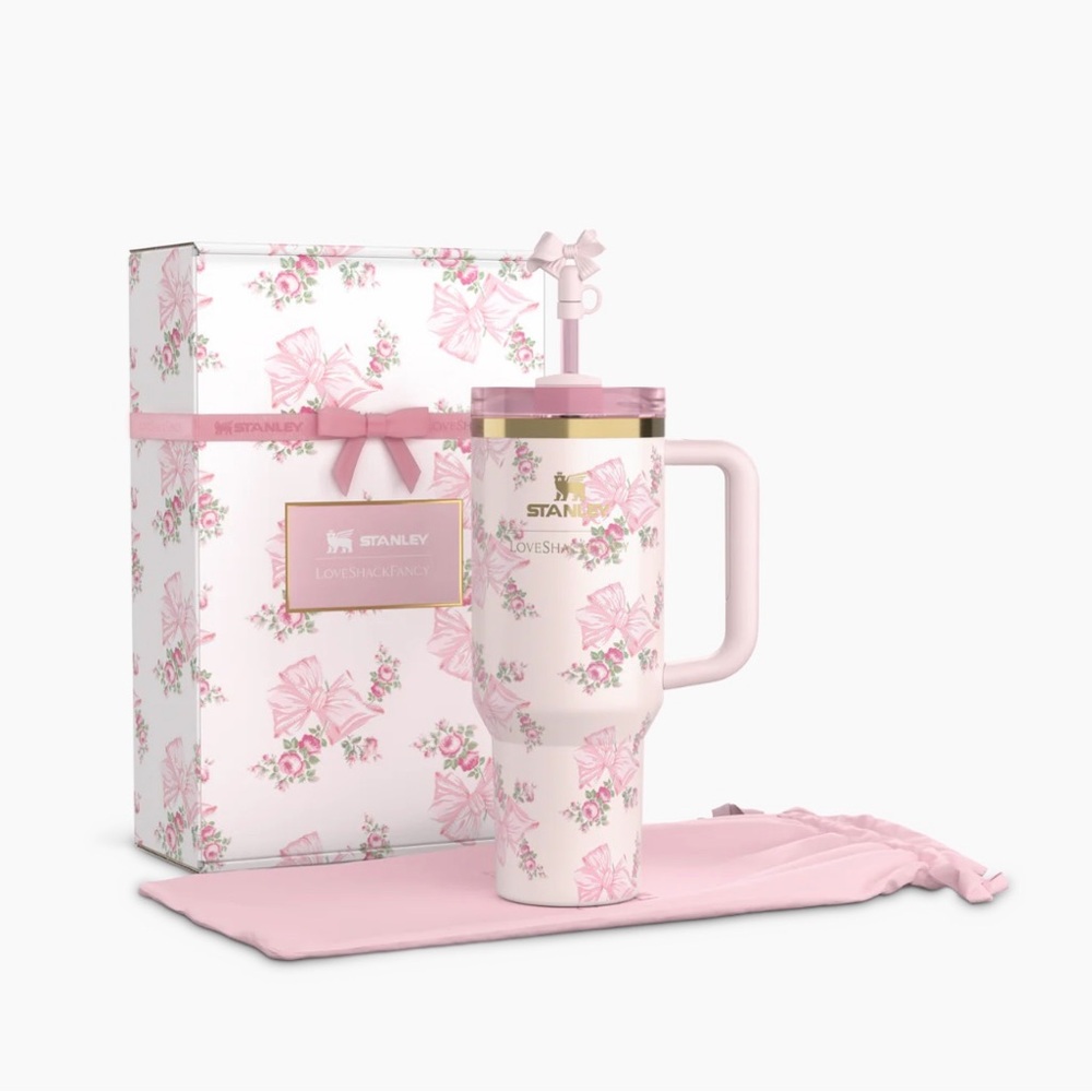 NIB 40oz Rosa Beaux Love Shack Fancy Stanley